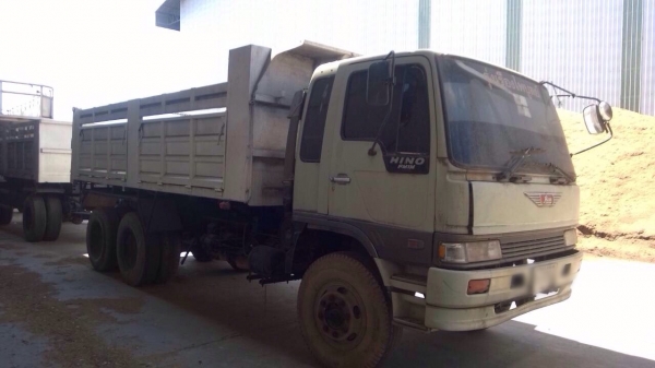 ขายรถพ่วงสิบล้อดัมพ์ HINO1M วางเครื่อง 3M 240 แรง ลูก 2 เพลา ทะเบียนพร้อม
