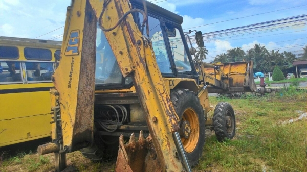 ขายรถตักหน้าขุดหลัง JCB 3 CX 2 เพลา ราคา 380000 ขายรถตักหน้าขุดหลัง JCB 3 CX 2 เพลา ราคา 380000