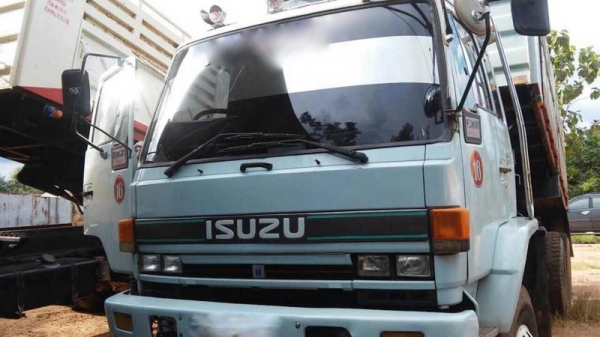 รถอีซูซุ 10 ล้อดั้ม  FXZ  240 แรงม้า. ปี 38   สนใจติดต่อ 081 - 6079515