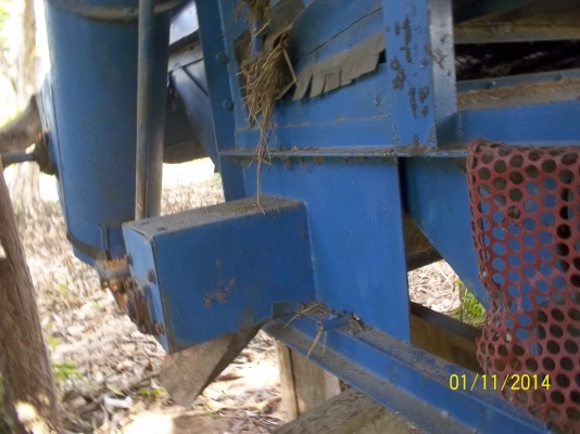 ขายตู้นวดทะเลทอง 5 ฟุต ใส่กับรถไถฟอร์ด ราคา 35000 บาท