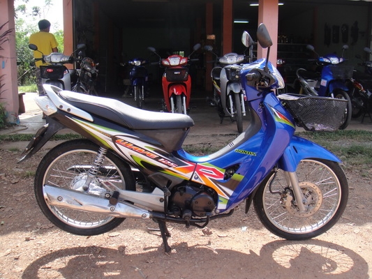 ขาย เวฟ 125 สีน้ำเงิน - ดำ สภาพสวยพร้อมใช้ ทะเบียนพร้อมชุดโอน