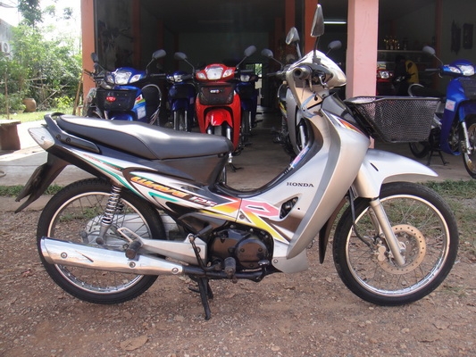 ขาย เวฟ 125 สีบอนด์ - ดำ สภาพสวยพร้อมใช้ ทะเบียนพร้อมชุดโอน