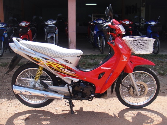 ขาย เวฟ 125 สีแดง - ดำ กุญแจใหญ่ สภาพสวยพร้อมใช้ ทะเบียนพร้อมชุดโอน