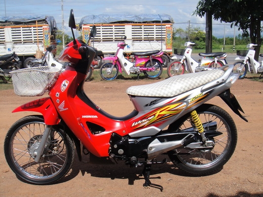 ขาย เวฟ 125 สีแดง - ดำ กุญแจใหญ่ สภาพสวยพร้อมใช้ ทะเบียนพร้อมชุดโอน