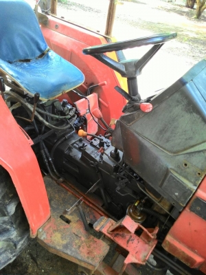 ขาย KUBOTA L2605 DT 2เพลา พร้อมดันหน้า มีเอกสารพร้อมโอน อะไหล่ศูนย์คูโบต้า  ราคา 130,000