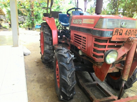 ขาย KUBOTA L2605 DT 2เพลา พร้อมดันหน้า มีเอกสารพร้อมโอน อะไหล่ศูนย์คูโบต้า  ราคา 130,000