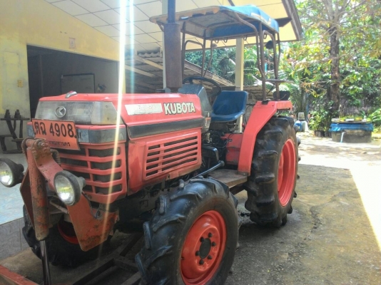 ขาย KUBOTA L2605 DT 2เพลา พร้อมดันหน้า มีเอกสารพร้อมโอน อะไหล่ศูนย์คูโบต้า  ราคา 130,000