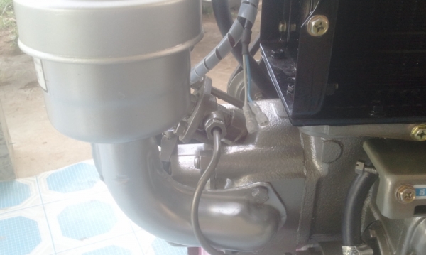 ต้องการขายเครื่องสูบน้ำ+ปั้ม4นิ้ว+แท่น มารับสินค้าเองลดเหลือ9000