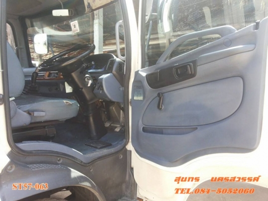 ขายด่วน รถบรรทุก 6 ล้อ HINO MEGA 150 แรงEURO-2 ตู้ 3 บาน รถห้างแท้ สภาพเดิมๆสวยมาก พร้อมใช้สุดๆ ราคาสุดคุ้ม