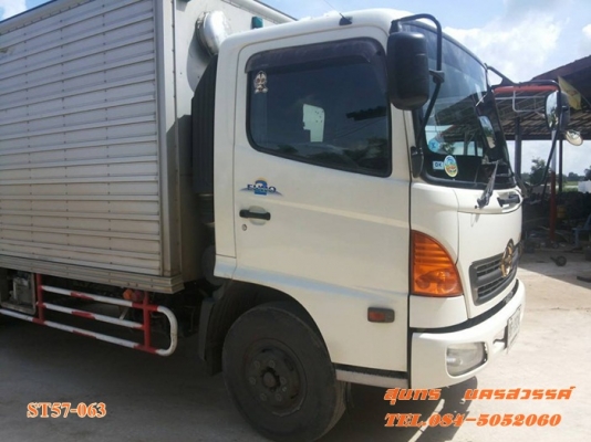 ขายด่วน รถบรรทุก 6 ล้อ HINO MEGA 150 แรงEURO-2 ตู้ 3 บาน รถห้างแท้ สภาพเดิมๆสวยมาก พร้อมใช้สุดๆ ราคาสุดคุ้ม