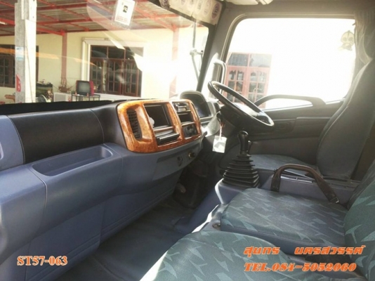 ขายด่วน รถบรรทุก 6 ล้อ HINO MEGA 150 แรงEURO-2 ตู้ 3 บาน รถห้างแท้ สภาพเดิมๆสวยมาก พร้อมใช้สุดๆ ราคาสุดคุ้ม