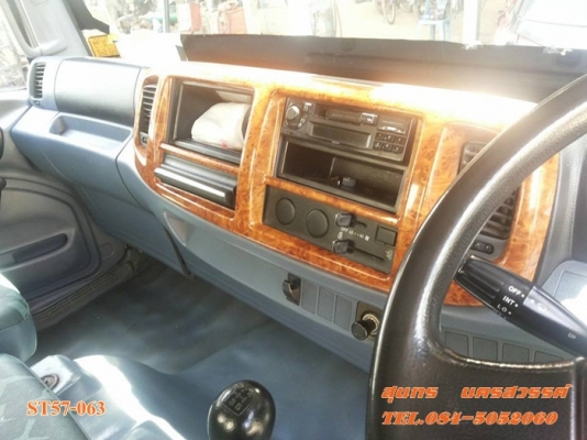 ขายด่วน รถบรรทุก 6 ล้อ HINO MEGA 150 แรงEURO-2 ตู้ 3 บาน รถห้างแท้ สภาพเดิมๆสวยมาก พร้อมใช้สุดๆ ราคาสุดคุ้ม