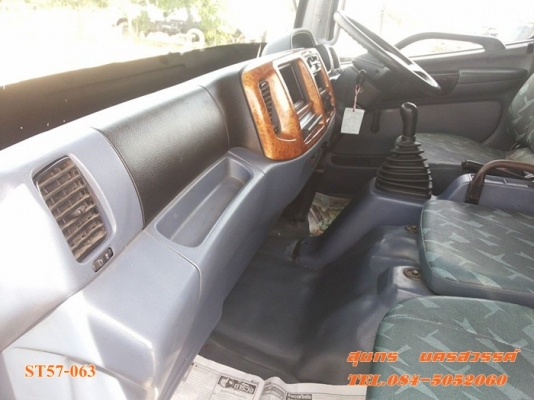 ขายด่วน รถบรรทุก 6 ล้อ HINO MEGA 150 แรงEURO-2 ตู้ 3 บาน รถห้างแท้ สภาพเดิมๆสวยมาก พร้อมใช้สุดๆ ราคาสุดคุ้ม