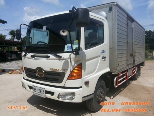 ขายด่วน รถบรรทุก 6 ล้อ HINO MEGA 150 แรงEURO-2 ตู้ 3 บาน รถห้างแท้ สภาพเดิมๆสวยมาก พร้อมใช้สุดๆ ราคาสุดคุ้ม