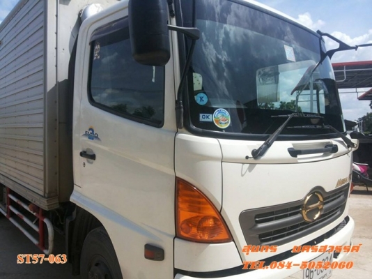 ขายด่วน รถบรรทุก 6 ล้อ HINO MEGA 150 แรงEURO-2 ตู้ 3 บาน รถห้างแท้ สภาพเดิมๆสวยมาก พร้อมใช้สุดๆ ราคาสุดคุ้ม