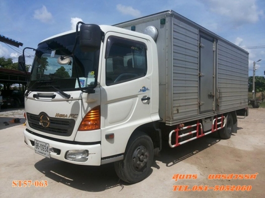 ขายด่วน รถบรรทุก 6 ล้อ HINO MEGA 150 แรงEURO-2 ตู้ 3 บาน รถห้างแท้ สภาพเดิมๆสวยมาก พร้อมใช้สุดๆ ราคาสุดคุ้ม