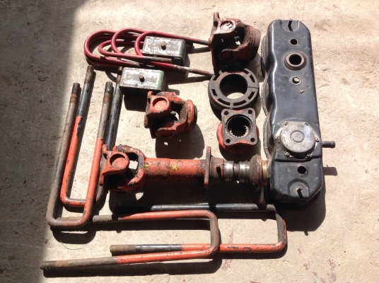 ขายชุดเพลากลางรถบรรทุก 6 ล้อ Hino KM ครบชุด และฝาวาล์ว รถบรรทุก ISUZU NPR 115 แรง 1 อัน พร้อมสาแหรกใหญ