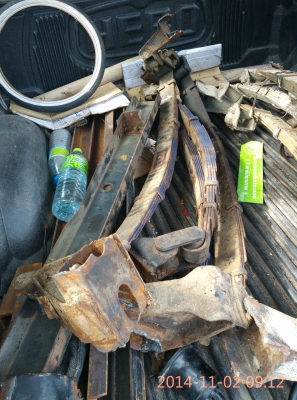 แหนบจิ๊ปมิตซู หน้ากว้าง j53 ตัดแซสซีมา  ใส่cj 5,cj6,cj7 cj3b  หรือรุ่นอื่นๆๆ   มาพร้อมเต้าและโตงเตงครบ สะดวกกว่า ใครแหนบล้า รีบจัดเลยครับ