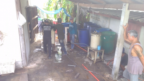 Sell> ขายชุดชุปโครเมียม ครบชุด มีทั้งหม้อแปลง อุปกรณ์ไฟฟ้า ถังชุป 4 ใบ มีถังแช่ด้วยครับ หลายรายการครับ