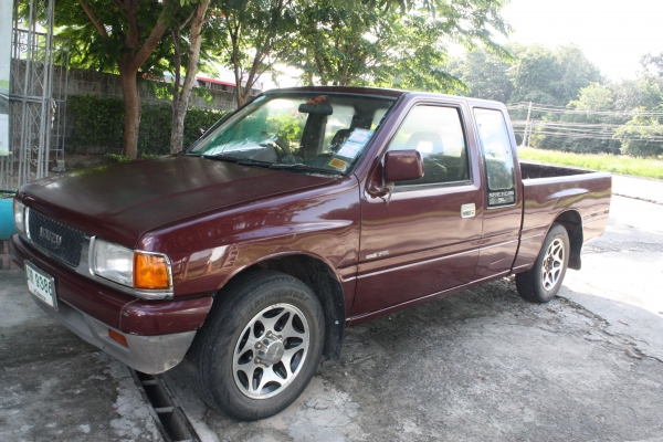 ขาย IZUZU ปี 2536 เครื่อง 90 HP พาวเวอร์ ราคาถูก ขาย IZUZU ปี 2536 เครื่อง 90 HP พาวเวอร์ ราคาถูก