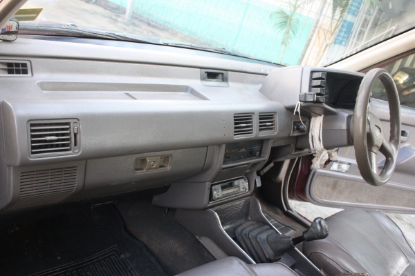 ขาย IZUZU ปี 2536 เครื่อง 90 HP พาวเวอร์ ราคาถูก ขาย IZUZU ปี 2536 เครื่อง 90 HP พาวเวอร์ ราคาถูก