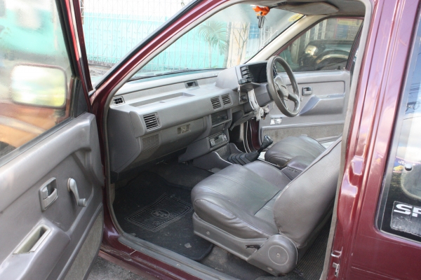 ขาย IZUZU ปี 2536 เครื่อง 90 HP พาวเวอร์ ราคาถูก ขาย IZUZU ปี 2536 เครื่อง 90 HP พาวเวอร์ ราคาถูก