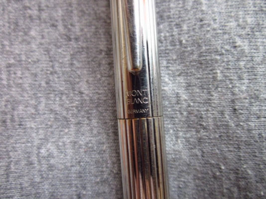 +++++ ปากกาหมึกซึมชื่อดัง MONTBLANCE เยอรมันแท้ปากแร้งทองคำขาว 18k +++++ +++++ ปากกาหมึกซึมชื่อดัง MONTBLANCE เยอรมันแท้ปากแร้งทองคำขาว 18k +++++