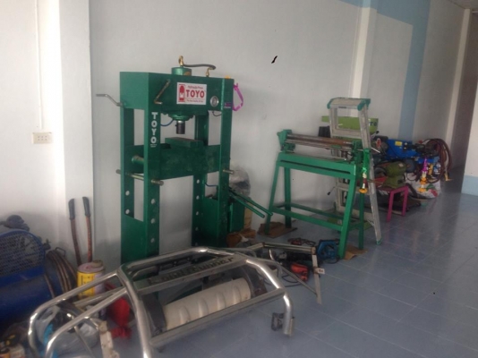 สำหรับผู้จะเปิดกิจการใหม่  ร้านท่อไอเสีย  ขายเหมาเปิดไม่ถึงเดือน ของอยู่ลพบุรี