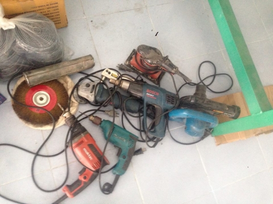 สำหรับผู้จะเปิดกิจการใหม่  ร้านท่อไอเสีย  ขายเหมาเปิดไม่ถึงเดือน ของอยู่ลพบุรี