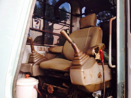 ขายรถแบคโฮ 4 รายการ