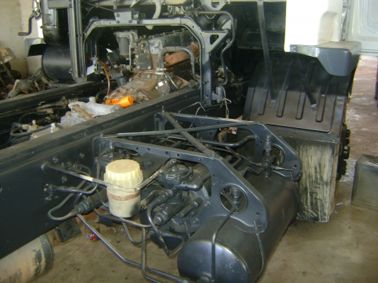 หัวแชสชี FN 527M - A 24554   2เพลา ราคา  655,000  บาท