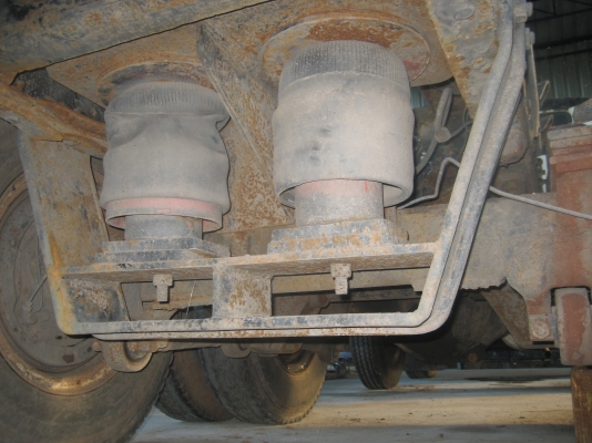 12ล้อ F18  เพลาดียว เครื่อง HO7D   195แรง  ราคา 485,000 บาท