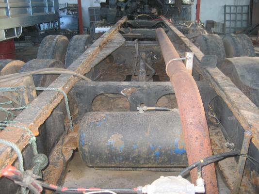 12ล้อ F18  เพลาดียว เครื่อง HO7D   195แรง  ราคา 485,000 บาท