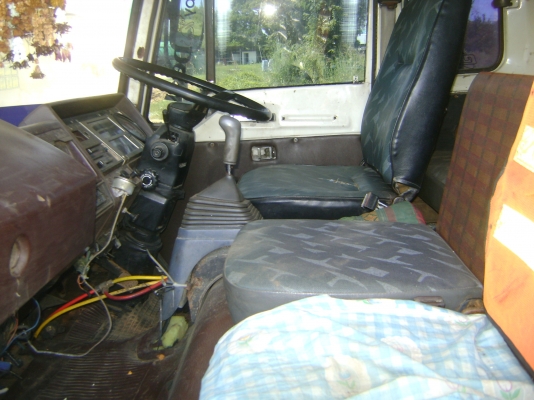 12ล้อ F18  เพลาดียว เครื่อง HO7D   195แรง  ราคา 485,000 บาท