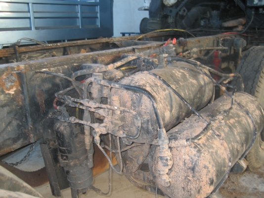 12ล้อ F18  เพลาดียว เครื่อง HO7D   195แรง  ราคา 485,000 บาท