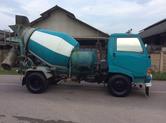 HINO 6ล้อ รถโม่ปูน 3คิว เครื่อง185แรง พาว์เวอร์ รถสวย ครัทซีดี พร้อมใช้งาน ขาย 600,000 บาท (ศุภากร 081-4252943)