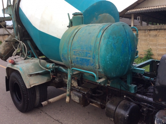 HINO 6ล้อ รถโม่ปูน 3คิว เครื่อง185แรง พาว์เวอร์ รถสวย ครัทซีดี พร้อมใช้งาน ขาย 600,000 บาท (ศุภากร 081-4252943)