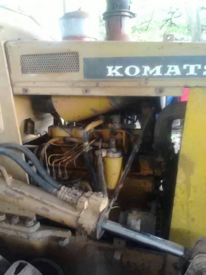 ขายรถแทร็กเตอร์KOMATSUD40P-5รถสวยพร้อมใช้งานตีนเป็ด