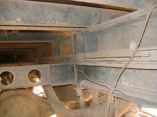 ( หกล้อหัวยาว) เปลี่ยนหัว F 17  เครื่อง 180 แรง  สโลกลาง  บรรทุกอ้อย //ทุกอย่างลงเล่มแล้ว  ราคา 400,000 บาท /// ราคา ใหม่