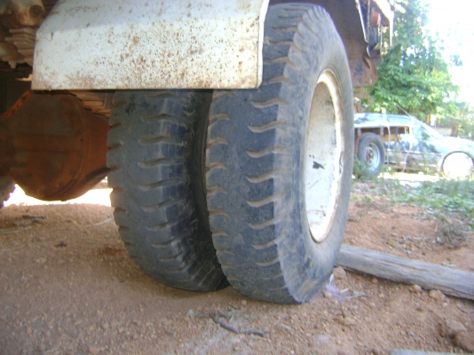 ( หกล้อหัวยาว) เปลี่ยนหัว F 17  เครื่อง 180 แรง  สโลกลาง  บรรทุกอ้อย //ทุกอย่างลงเล่มแล้ว  ราคา 400,000 บาท /// ราคา ใหม่