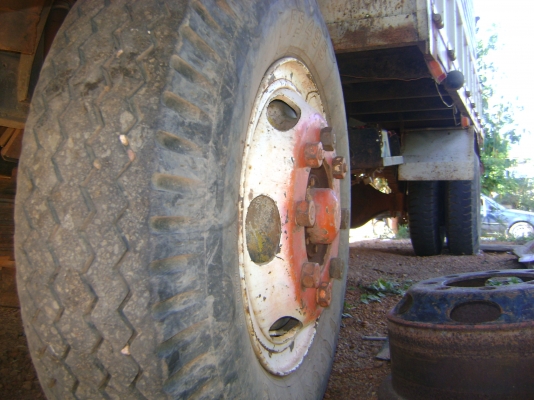 ( หกล้อหัวยาว) เปลี่ยนหัว F 17  เครื่อง 180 แรง  สโลกลาง  บรรทุกอ้อย //ทุกอย่างลงเล่มแล้ว  ราคา 400,000 บาท /// ราคา ใหม่