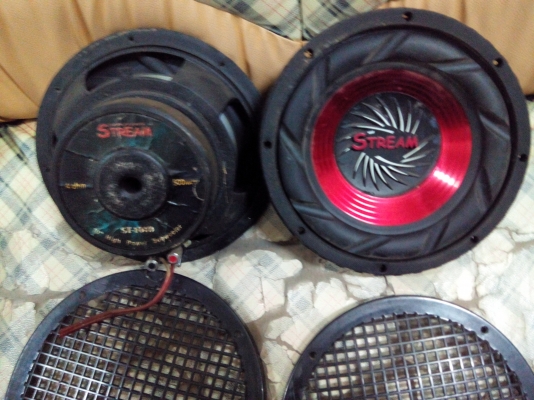 ขายซับ10" 1คู่ 1,300บาท