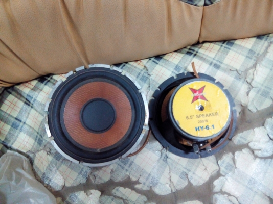 ลำโพง6นิ้วครึ่งโครงหล่อ1คู่ 400บาท