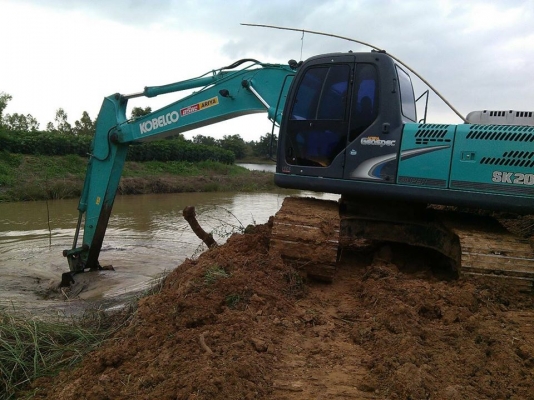 ***ขายแล้วครับขอบคุณ Truck2hand ขายแบคโฮ KOBELCO MARK8 YN12 SK200 SUPER 8,xxx ชั่วโมง ไฟฟ้าเต็ม เครื่องเดิมปั้มเดิม ทำงานเร็วไม่โหลด บูมอาร์มสวย เอวแน่น ช่วงล่าง80\% โซ๋ แทร็ก โรลเลอร์ สป็อคเก็ต เฟรม ใช้ได้ อีกยาว เก๋งสวยภายในสะอาด แอร์เย็น บอดี้สวยเดิม สี