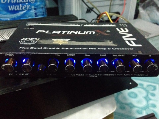 ปรีแอมป์ แพลตินั่มเอ็ก5แบน มือสองสภาพดีใช้งานปกติ เสียงดี ซับแยก ขาย 850 บาท