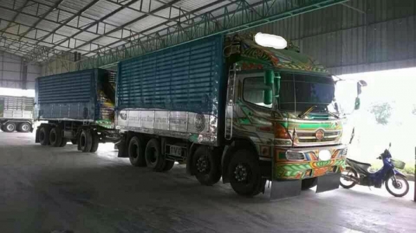 ขายรถสิบล้อหัวลาก HIno MEGa FM 320 ปี49 คอกเกษตรดั้มเนียม SHK  พ่วงแม่ลูก รถสวยพร้อมใช้งาน