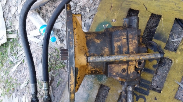 ขายด่วน มอเตอร์สวิง CAT E200B ถูกฯฯ