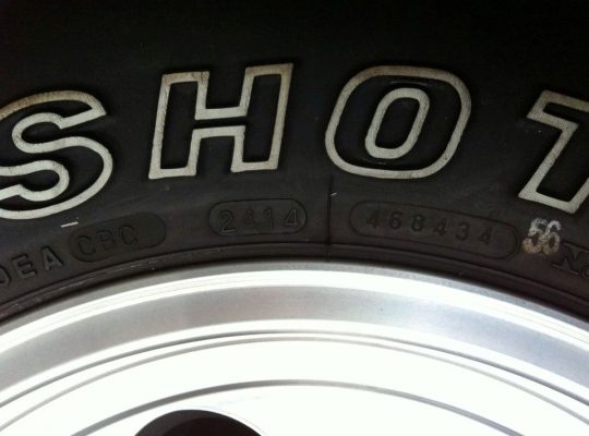 ขายยางMud-Terrain Maxxis MT-754 Buckshot 265 75 r16 ปี14 +แม็กลายMickey 16x8 ET-0 สวยมาก