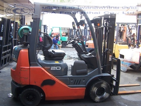 ขาย รถโฟล์คลิฟท์TOYOTA  รุ่น 8-FG20