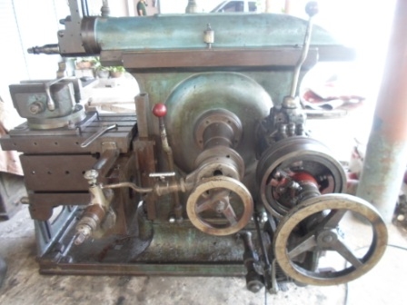 แท่นไส สภาพสวย เดิม ๆ พร้อมใช้งาน 43,000  ด่วน !!!!!!!